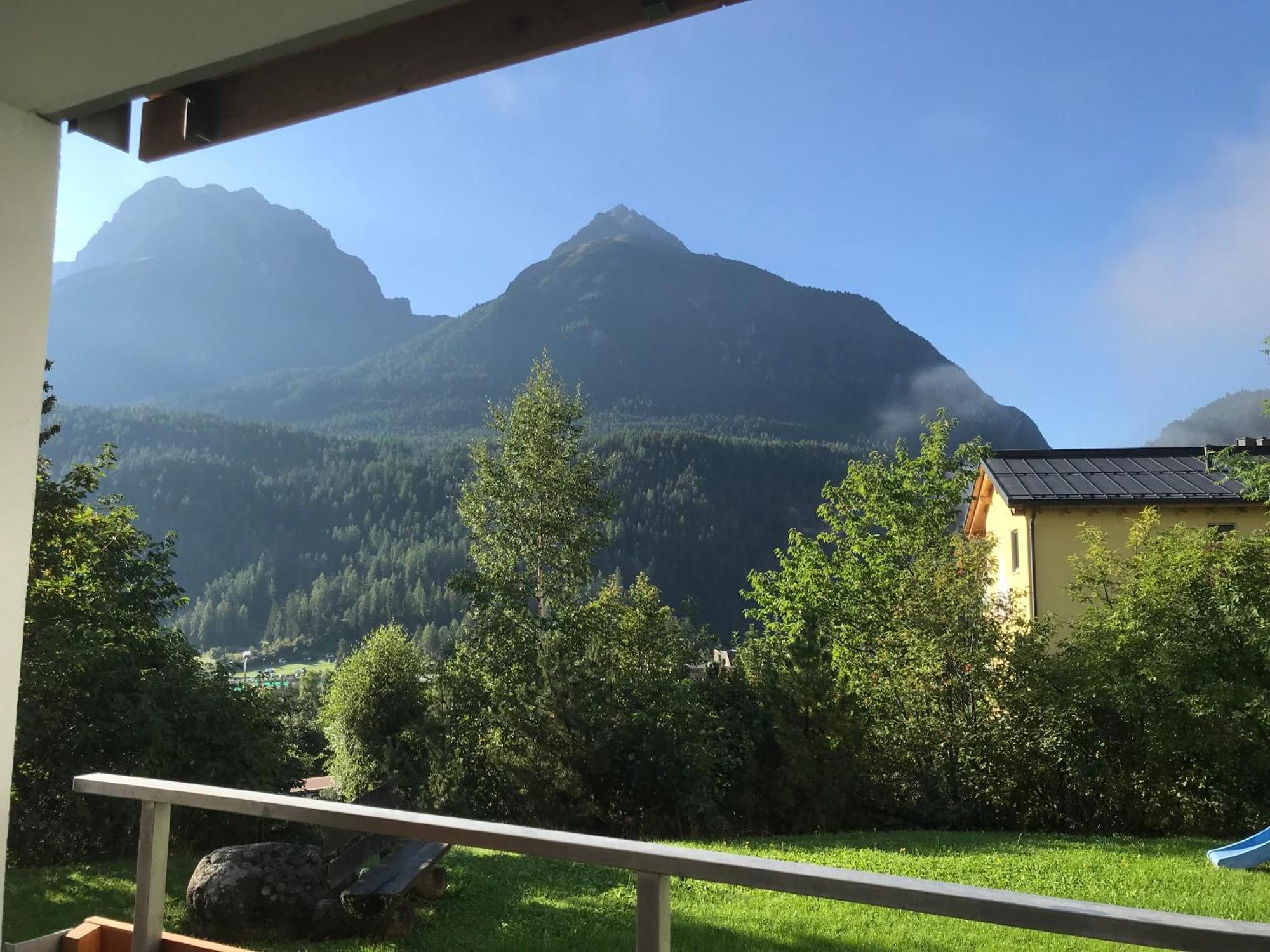 Aaa Chalet Allegra Rojo With Mountain View Скуол Екстериор снимка